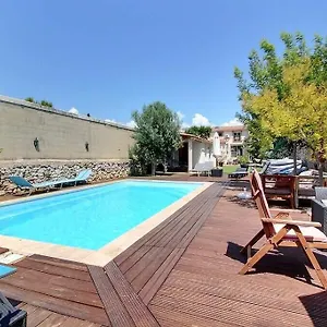 Avec Piscine Et 3 Ideale Groupe Marseille